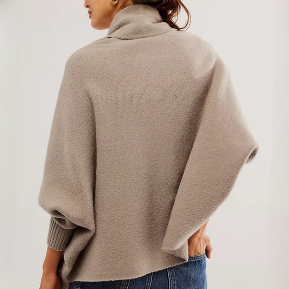 Free People Sweaters - Free People everyday cocoon poncho